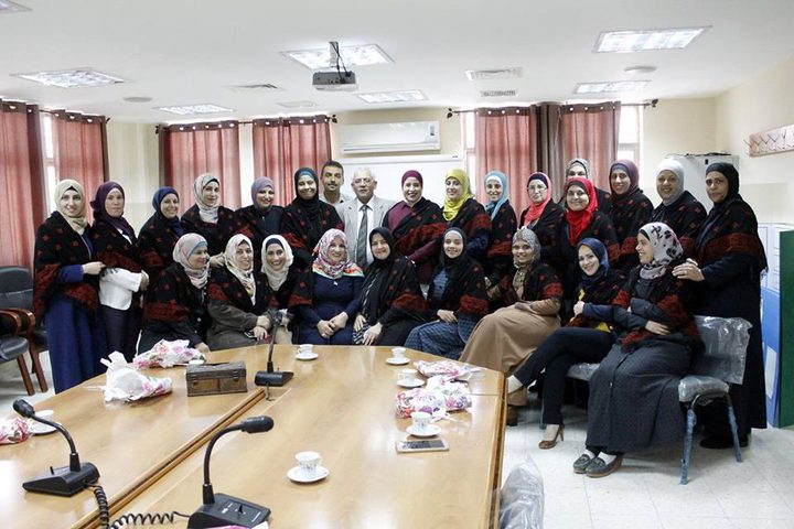 أبو كرش :يكرم موظفات تربية أريحا