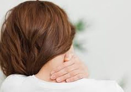 ما هو مرض "رقبة الموبايل".. ؟