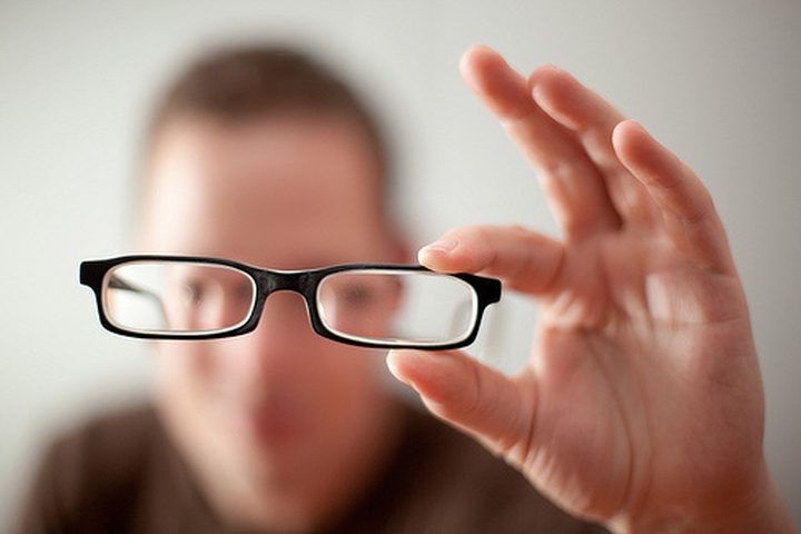 سوء البصر ليس بسبب ضعف عضلات العين