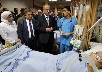 الحمدلله يعزي بالحطاب ويعود المصابين