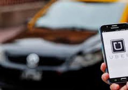 أوبر تعلق القيادة الذاتية بسبب الحوادث