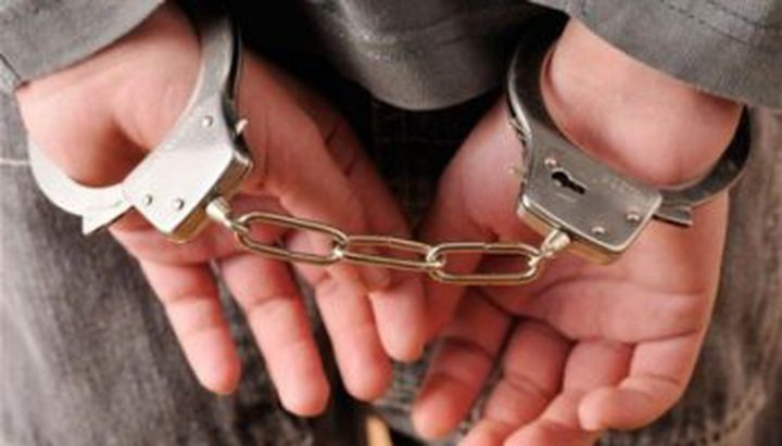 أربعة أسرى يدخلون أعوامًا جديدة في سجون الاحتلال