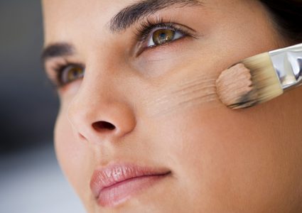 هكذا تصحّحين فائض لون الأساس..