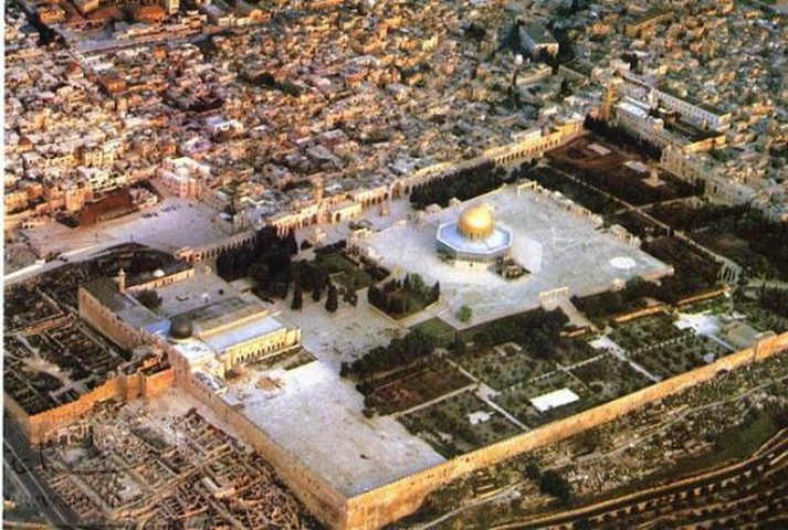 36 كلم تفصل الرؤساء العرب عن القدس