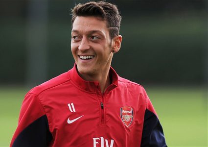 أوزيل سيحدد مصيره مع أرسنال قريبا