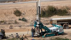 سور  اسرائيلي على حدود غزة... هل يبدد مخاوفها من الأنفاق؟