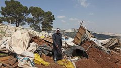 الاحتلال يعتدي على "كرفانا" في الأغوار الشمالية