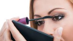 واكبي الموضة وتخلي عن الماسكارا