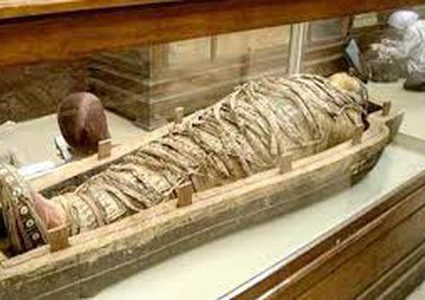 العثور على كفن مومياء مصرية عمره أكثر من 2000