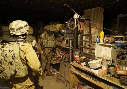 اغلاق مخارط في الخليل