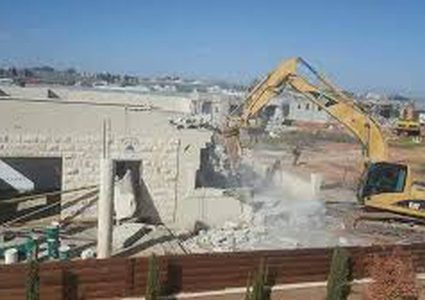 قلنسوة: اخطار لمواطن باخلاء منزله تمهيدا لهدمه