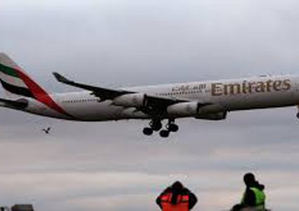 اصطدام طائرة إماراتية بأخرى في سنغافورة
