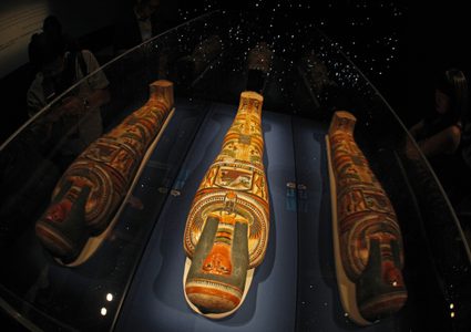 الفرعونيات استخدمن مبيِّضات للبشرة