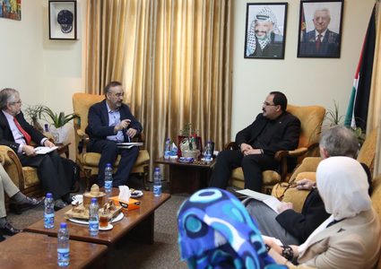 صيدم يلتقي مع البنك الدولي للتباحث في مشروع إعداد المعلمين