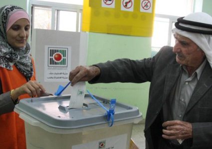 الحراك الانتخابي.. عقدة بناء القوائم تزيد المشهد ضبابية