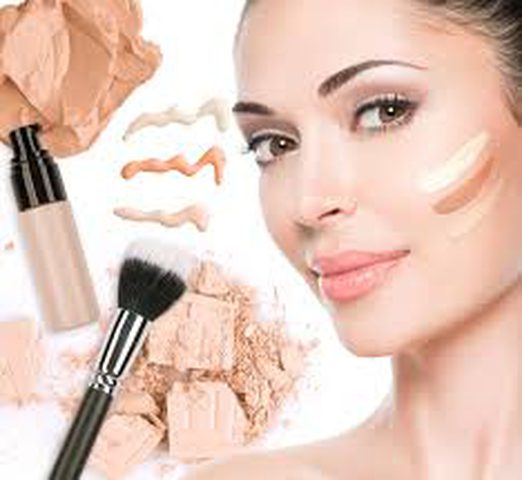 كريم الأساس المناسب للبشرة الدهنية