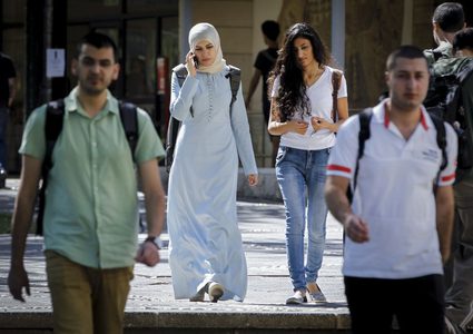 عضو كنيست: الاحتلال يدس السم في "عسل التعليم"