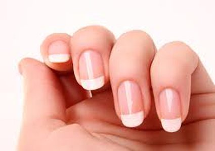 لتحصلي على أظافر قوية عليك بهذه الوصفات