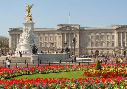 الوظائف الأعلى أجراً في قصر ملكة بريطانيا