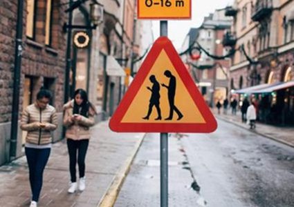 الهواتف الذكية تقتل الكثيرين بسبب حوادث الطرق