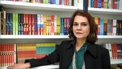 روائية تركية تفوز بجائزة ثيودور هويس
