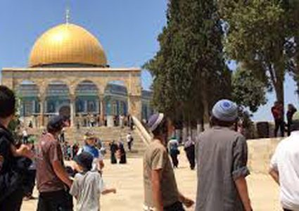 1782 مستوطنا اقتحموا الاقصى خلال آذار