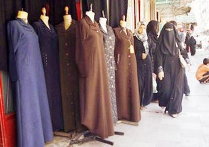 أوقاف غزة: المانيكان يخدش الحياء العام !