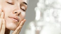 اذا كانت بشرتك دهنية اتبعي هذا الروتين