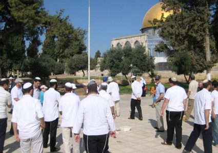 مفتى القدس: الأقصى يناديكم