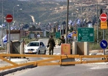 الاحتلال يحرم والدة أسير من زيارة نجلها