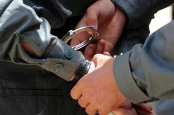 القبض على شخص بتهمة ابتزاز سيدة على "الفيسبوك"