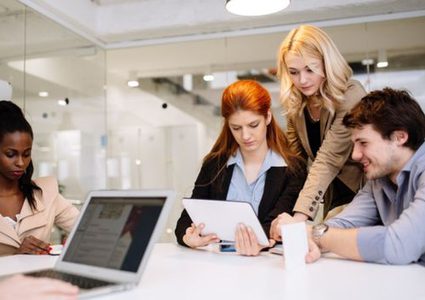 ايسلندا تدرس قانون ينص على تساوي الاجور