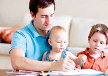 لا تصاحب ابنك