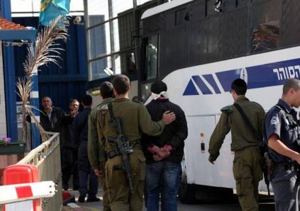 أسرى يدخلون أعواما جديدة (الأسماء)