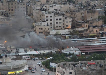 تماس كهربائي وراء حريق المجمع الشرقي