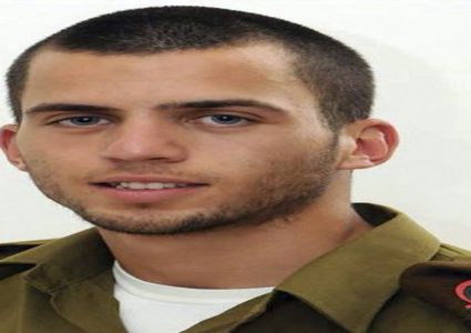 يعلون يتهم حكومة نتنياهو بالتقصير ازاء جنودها الاسرى