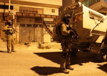 الاحتلال يسلم بلاغات لعدد من الشبان في جنين