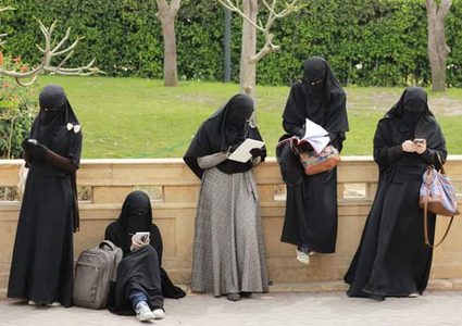 مصر تتجه لحظر النقاب
