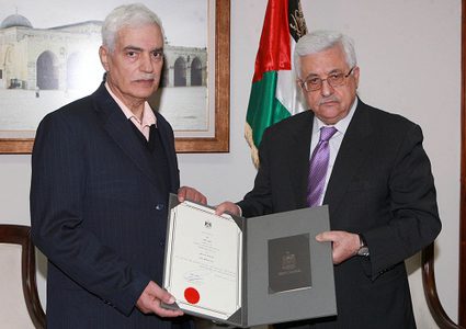 وفاة الشاعر أحمد دحبور والقيادة تنعاه "فيديو"