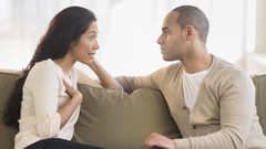 عند الزواج.. اختاري الرجل الأعسر لسبب هام جداً!