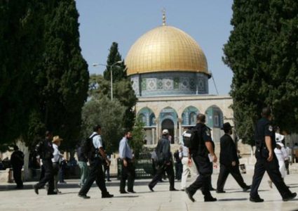 شؤون القدس تحذر من الهجمة الشرسة على الأقصى