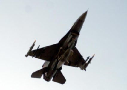 إسرائيل تغلق المجال الجوي فوق الجولان المحتل