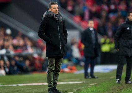 مدرب برشلونة ينتقد القرارات التحكيمية