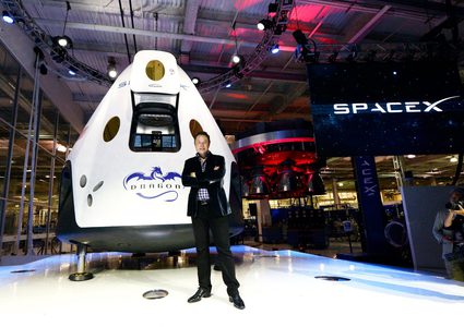 سبيس إكس تنشر فيديو مذهل لهبوط صاروخها التاريخي