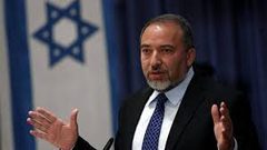 ليبرمان يعارض معالجة جرحى هجوم خان شيخون في إسرائيل