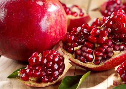 لقشر الرمان فوائد كثيرة تعرفي عليها