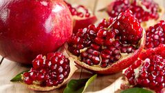 لقشر الرمان فوائد كثيرة تعرفي عليها