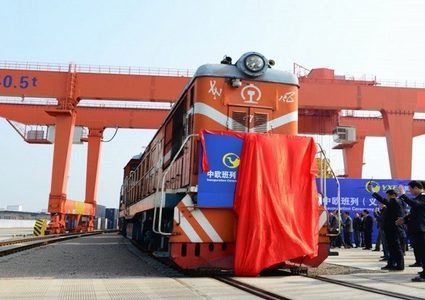 انطلاق أول قطار شحن من بريطانيا إلى الصين