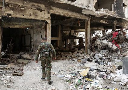 تنظيم الدولة يجبر لاجئي غرب مخيم اليرموك على إخلاء منازلهم