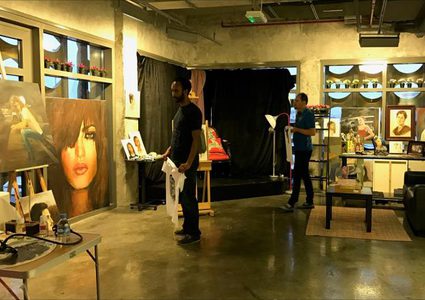 معرض فني في مطافئ الدوحة